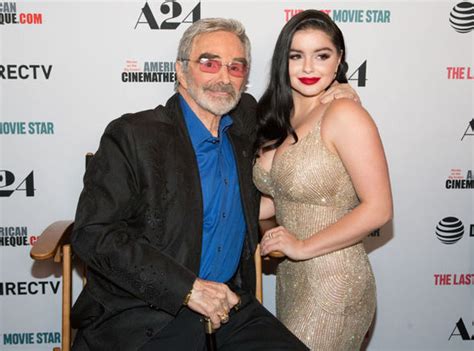 Modern Familys Ariel Winter NAKED, flashes breasts in raunchy。